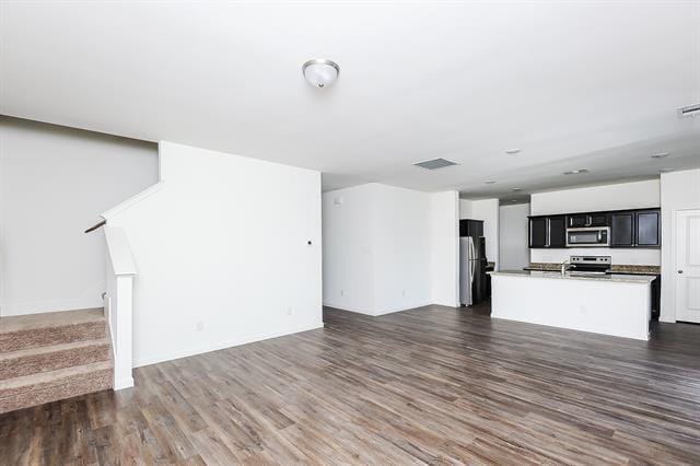 Photo - 501 Canoe Way