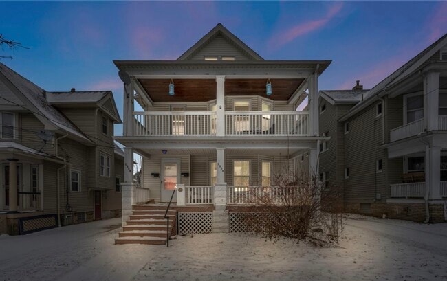 Building Photo - 1359 Warren Rd Unit Upper Warren NP