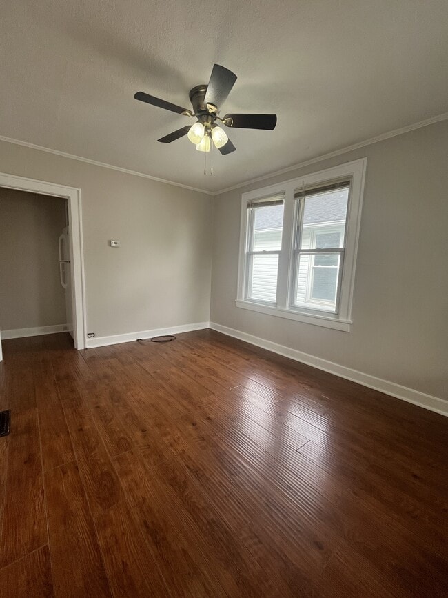 Photo - 2471 Center St