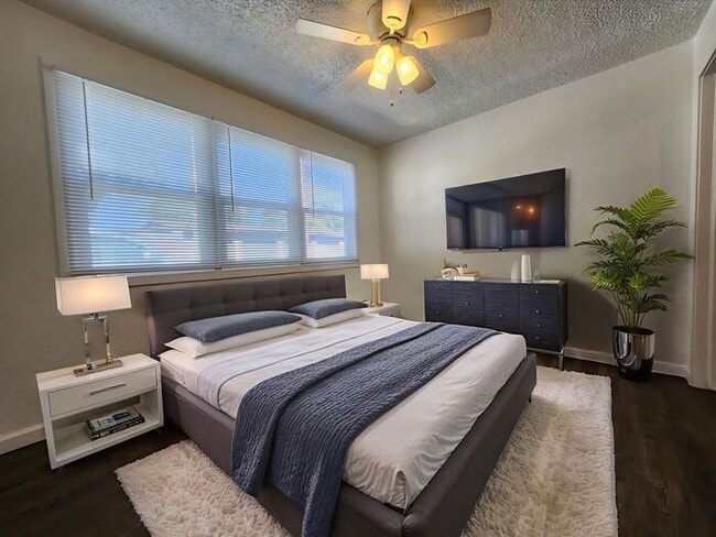 Photo - Charming 2-Bedroom Home in Mesa Junction –...