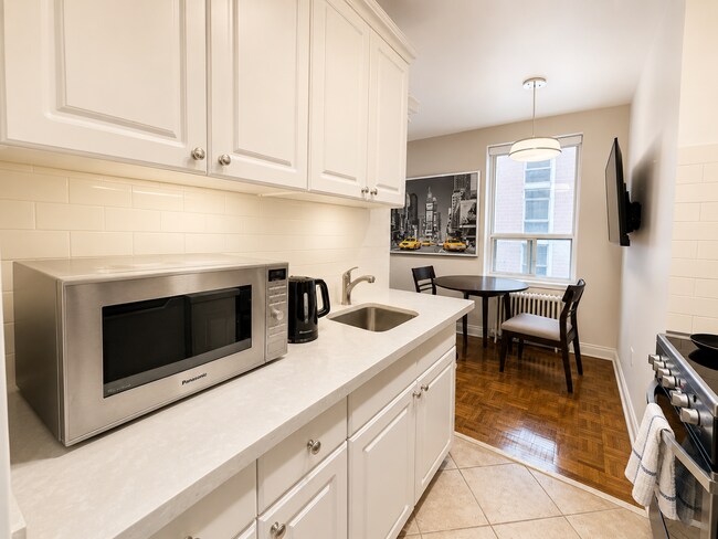 Photo - 710 Spadina Ave. Unit 601