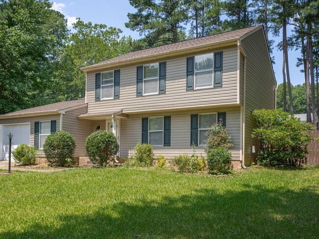 Building Photo - Spacious 3 bedroom home in desirable SW Durham! Super dog friendly with large fenced yard!