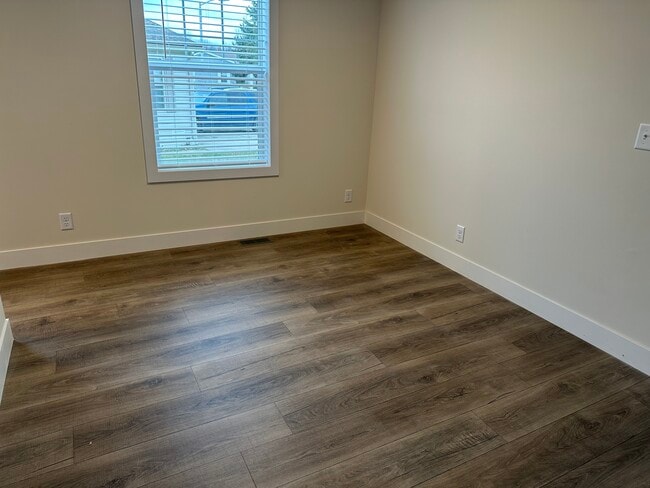 Photo - 439 Laurel Oak Ln