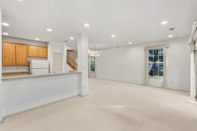 Photo - 108 Riverwalk Way