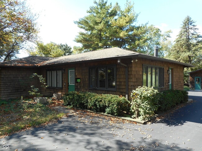 Photo - 740 W Auman Dr
