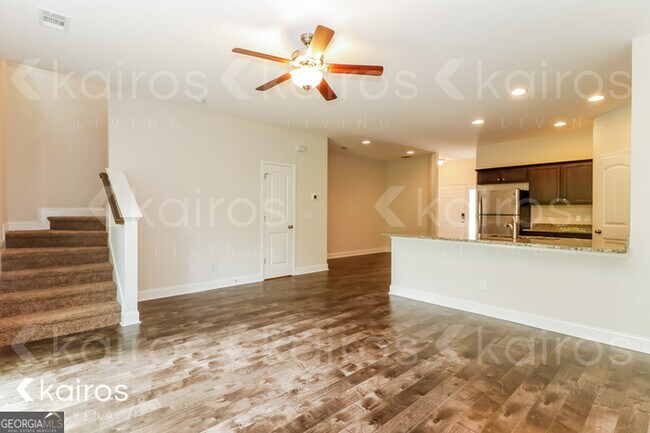 Photo - 613 Ferguson Ln