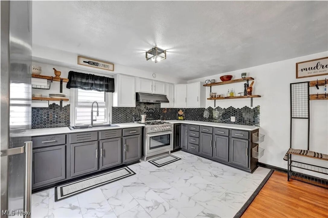 Photo - 9309 Garfield Blvd