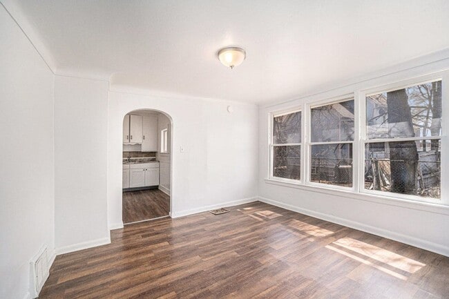 Photo - Single-Family Home - 4 Bedroom, 1 Bathroom