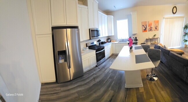 Photo - 26 E Front St