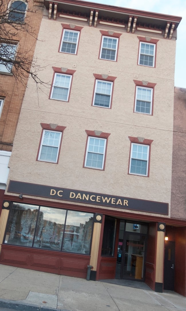 Photo - 421 Northampton St Unidad #1