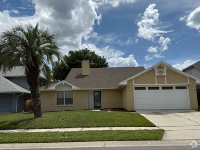 Building Photo - LARGE 3 Bed-Family Room-Screen Porch &amp;... Rental