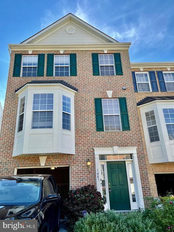 Photo - 1047 Lily Way Townhome