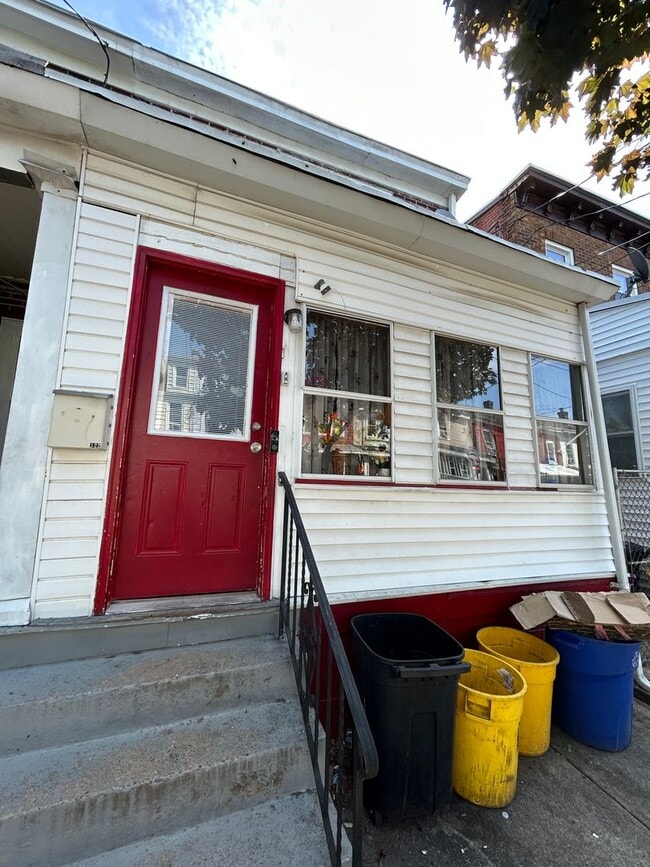 Building Photo - 122 Cleveland Ave