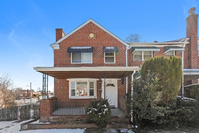 Building Photo - 963 Masefield Rd