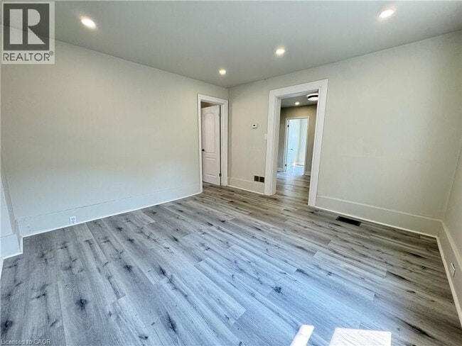 Photo - 30 Ontario St Unit 2