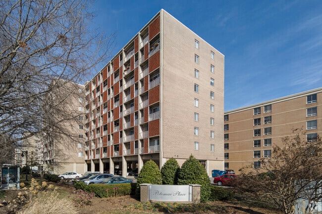 Photo - Potomac Place Tower