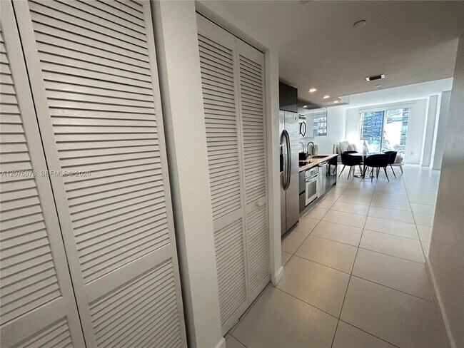 Photo - 31 SE 6th St Unit 1703