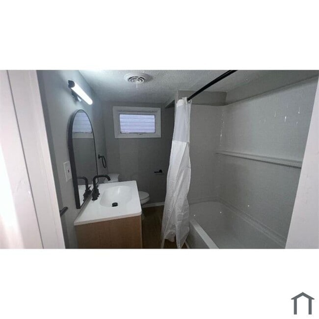 Photo - 3638 Sykora Rd