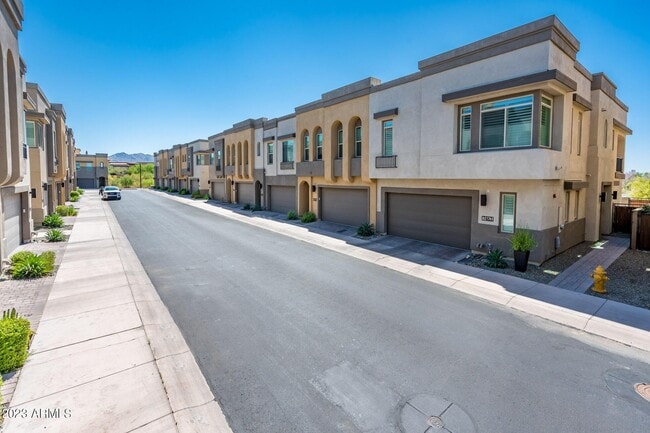 Photo - 7463 E Paraiso Dr