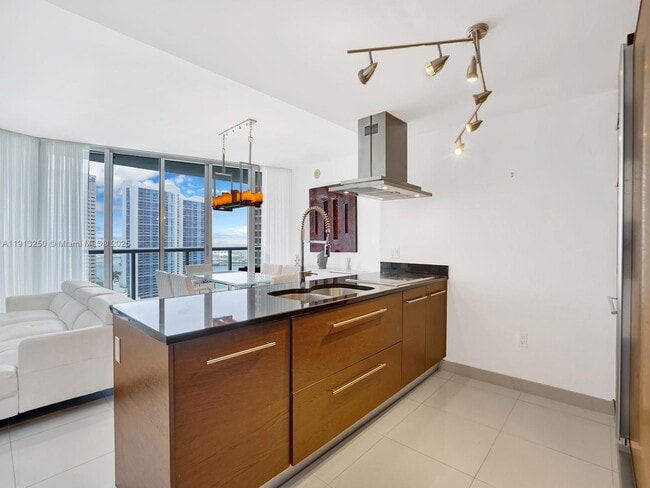 Photo - 495 Brickell Ave Unit 2504