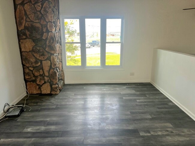 Photo - 717 E Clarendon Dr