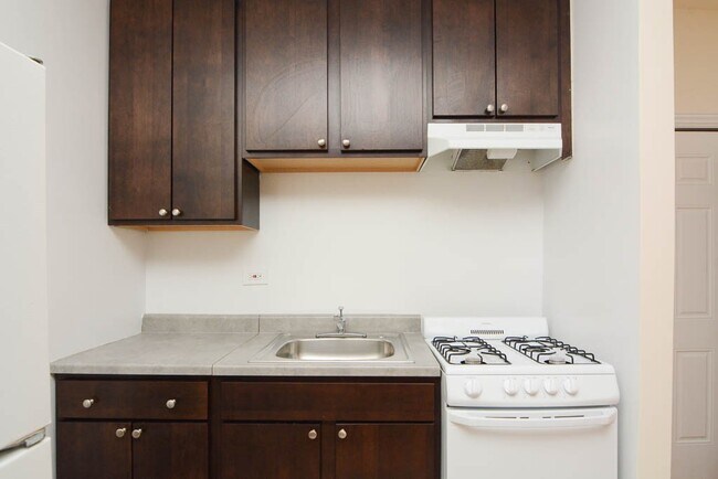 Photo - 2737 N Spaulding Ave Unit 712