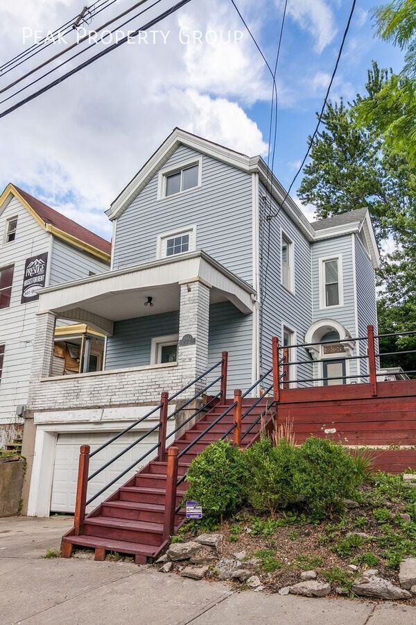 Building Photo - 2552 Vestry Ave