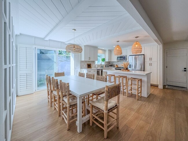 Photo - 4954 Dolphin Way