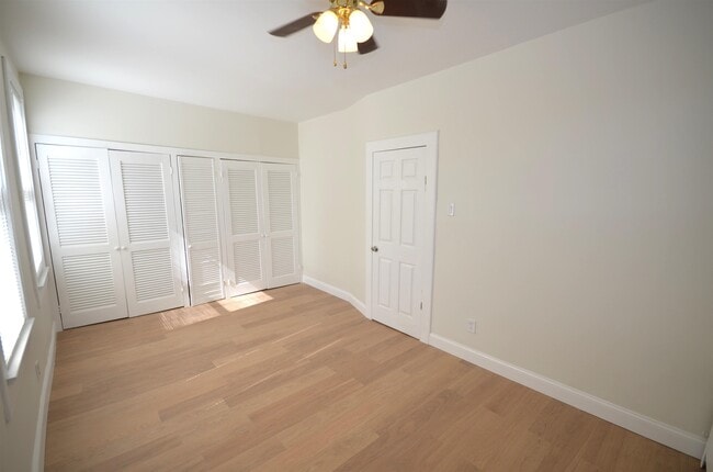 Photo - 376 Van Nostrand Ave