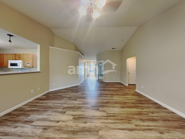 Photo - 4832 Asherton Pl NW