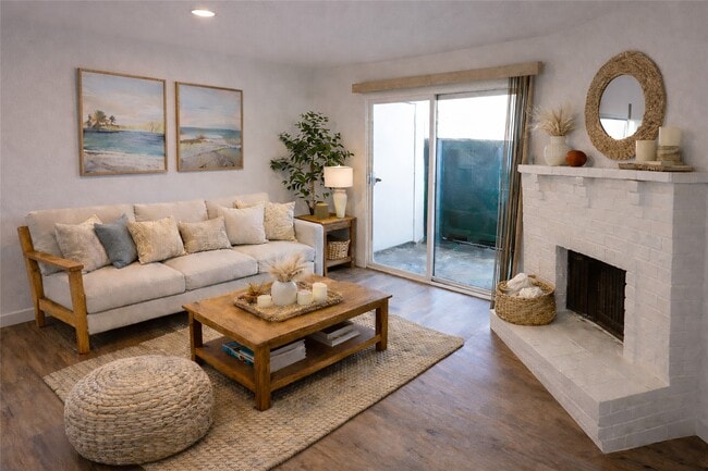 Building Photo - 1516 Bay Area Blvd Unit P19