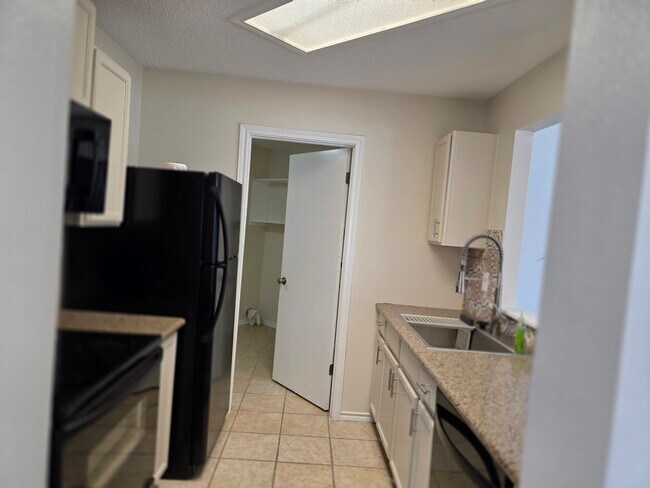 Photo - 14227 Wetmore Bend