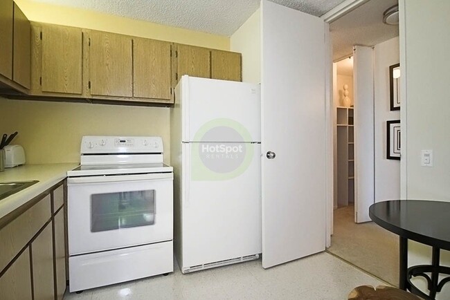 Photo - 263 E Wacker Dr