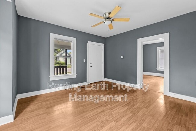 Photo - 3111 Avenue D