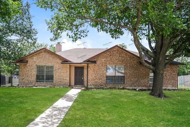 Building Photo - 8014 Meadowlark Ln