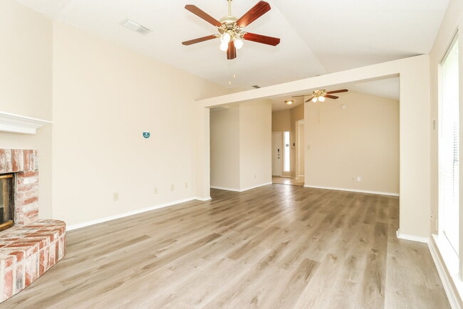 Photo - 4001 Periwinkle Dr