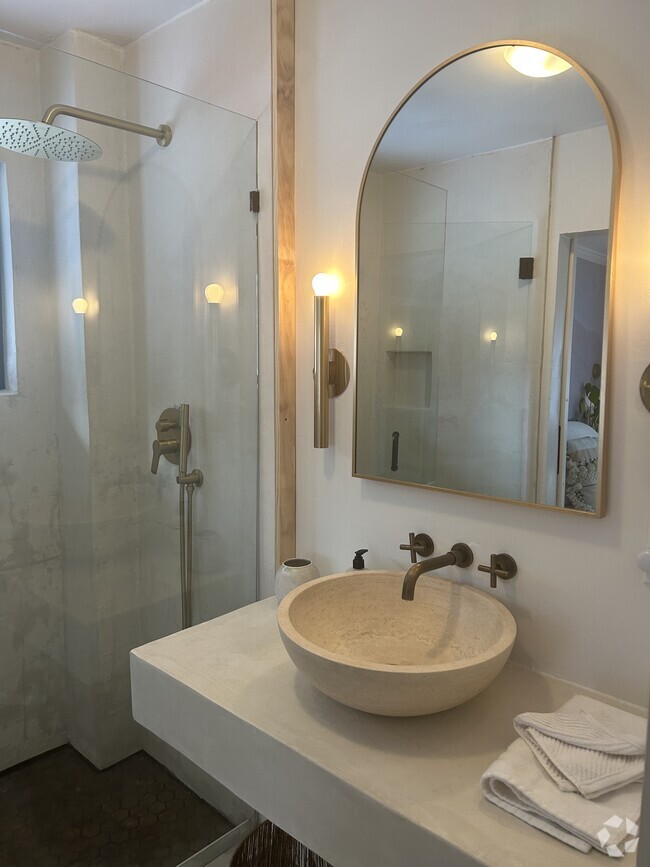 Building Photo - 2156 Chiapa Dr Rental