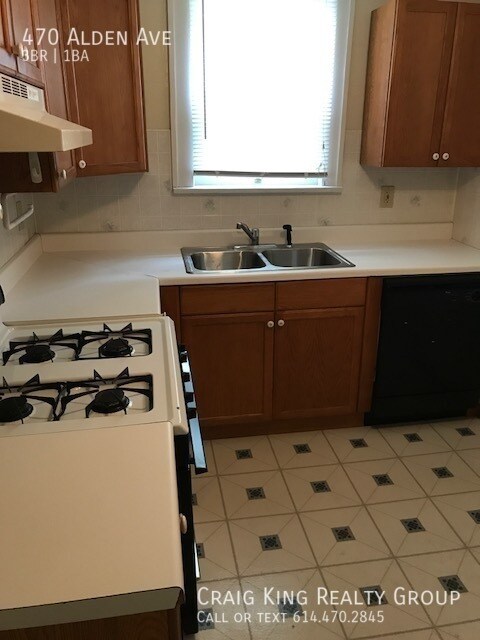 Photo - 470 Alden Ave