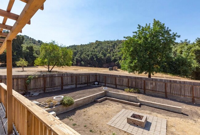 Photo - 20500 Cachagua Rd Unidad Wood House