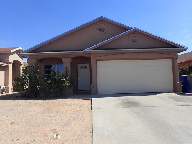 Building Photo - 12246 Via Granada Dr