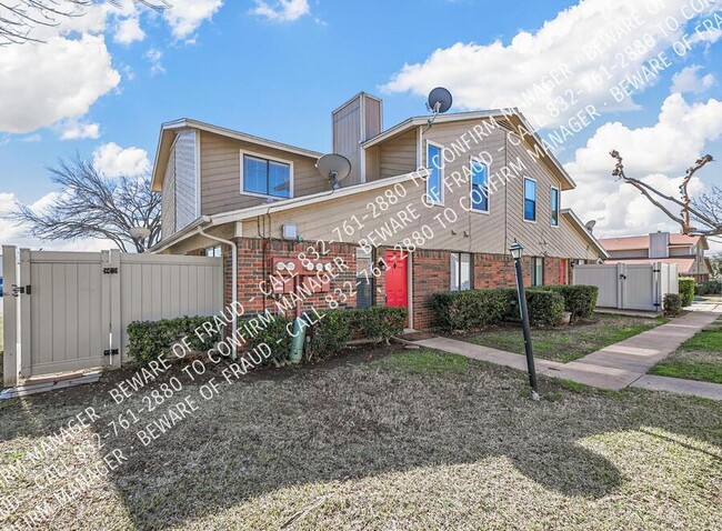 Lovely Renovated Townhome In Carrollton! - Lovely Renovated Townhome In Carrollton!