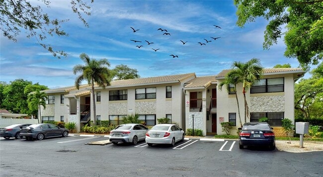 Building Photo - 11628 NW 26th Ct Unit 5