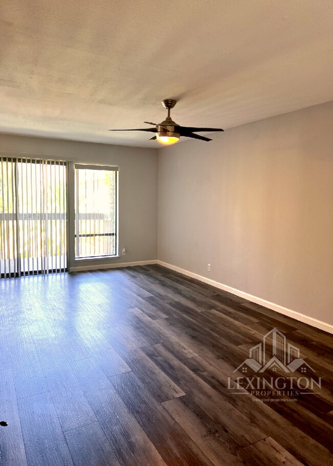 Photo - 2420 Larkspur Ln Unidad 224