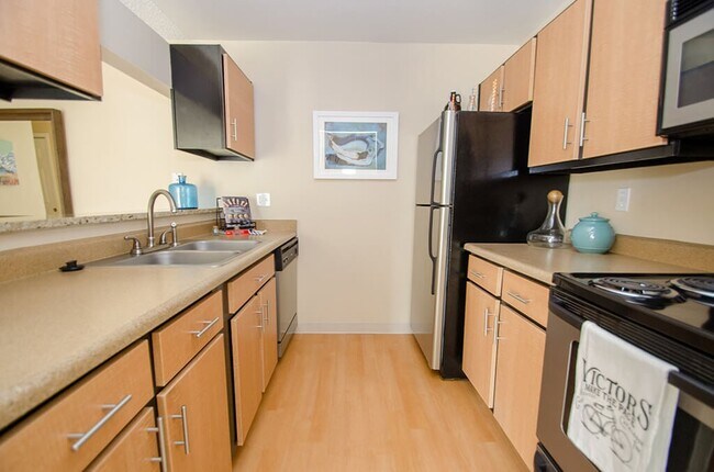 Rock Peak on Sunset Apartments