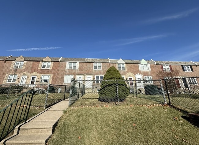 Building Photo - 119 W Madison Ave