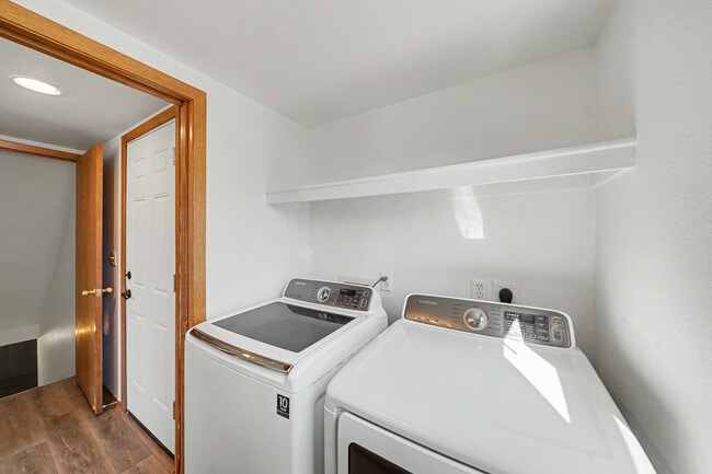 Photo - 2348 Forsythia Ct