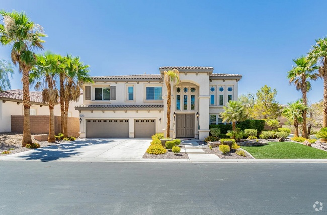Building Photo - **Don't Miss This Stunning Retreat** Rental