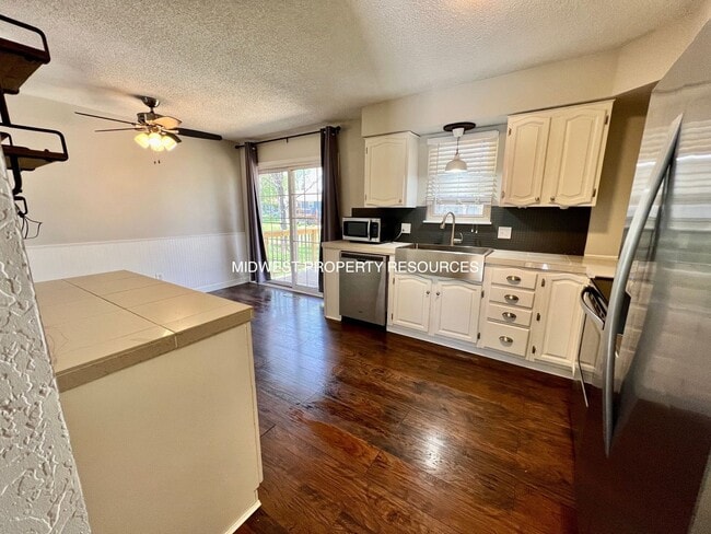 Photo - Beautiful home, conveniently located in Bl...