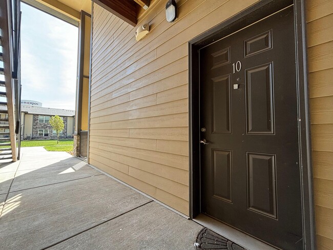 Photo - 1409 Genesis Dr