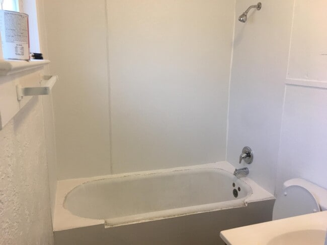 Photo - 217 W Sherman St